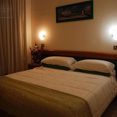 נטונו Hotel Neptunus מראה חיצוני תמונה