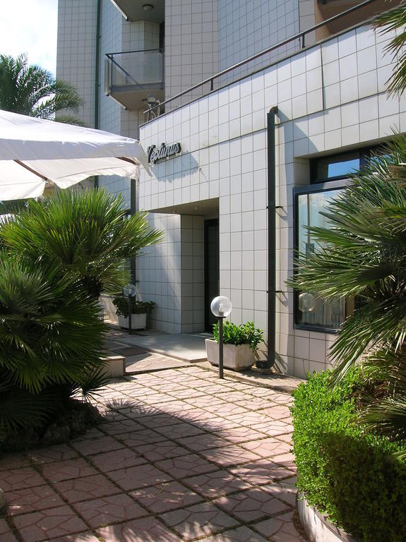 נטונו Hotel Neptunus מראה חיצוני תמונה