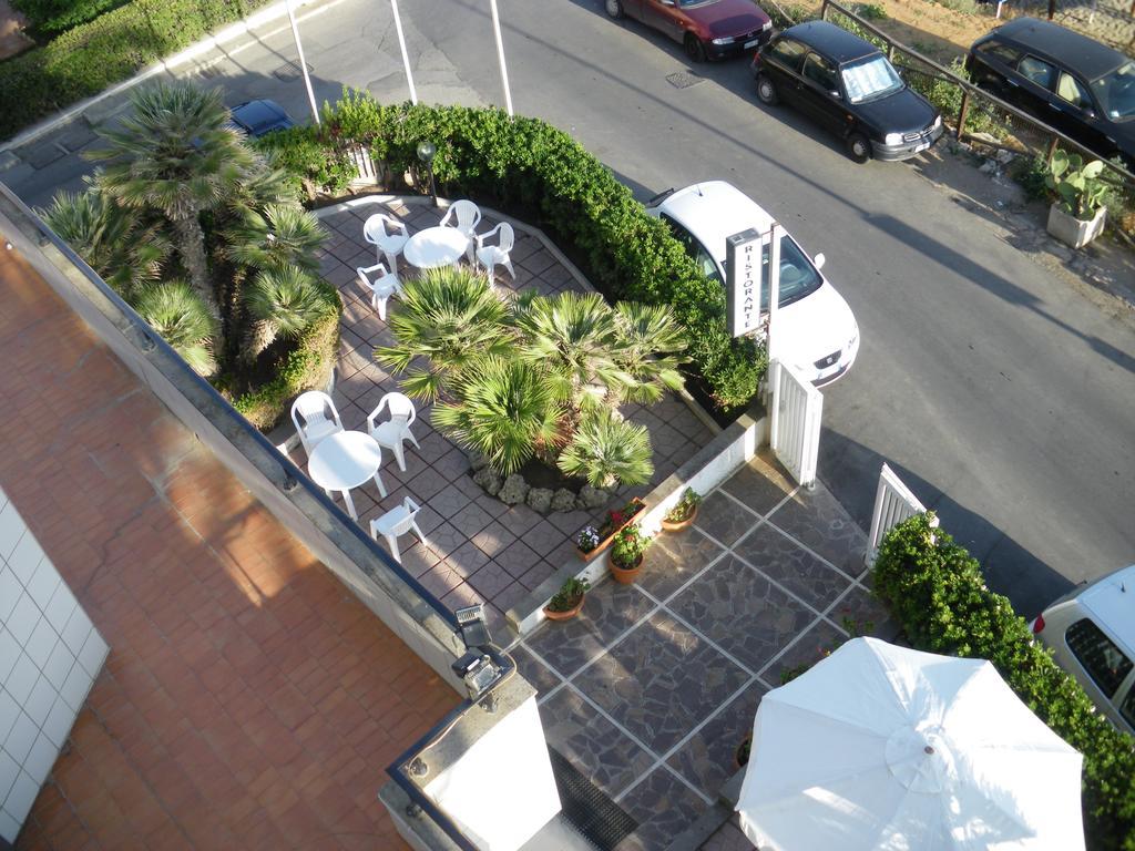 נטונו Hotel Neptunus מראה חיצוני תמונה