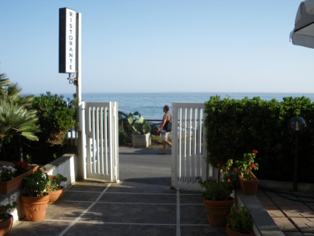 נטונו Hotel Neptunus מראה חיצוני תמונה